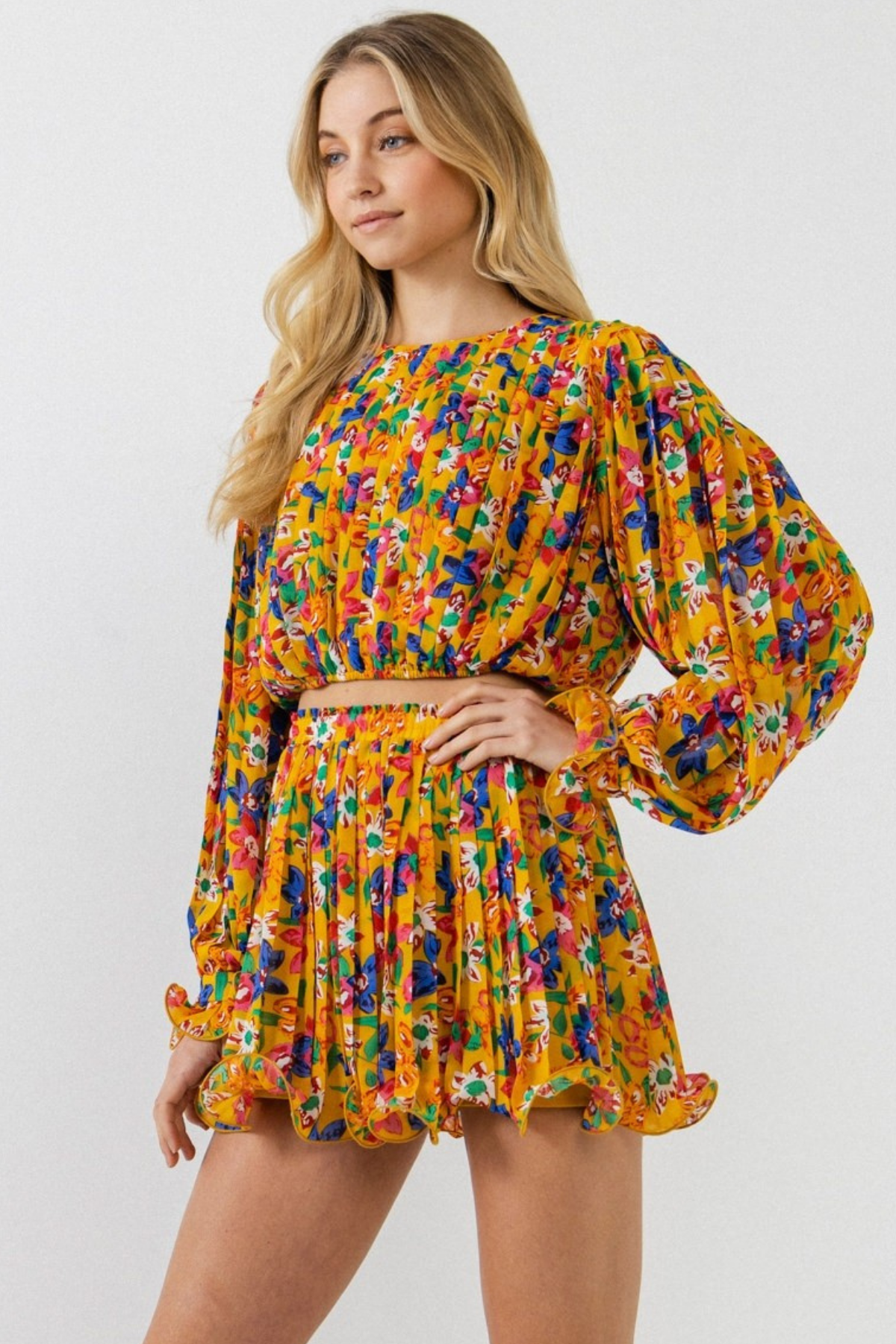 BROOKE FLORAL PLEATED CROP TOP